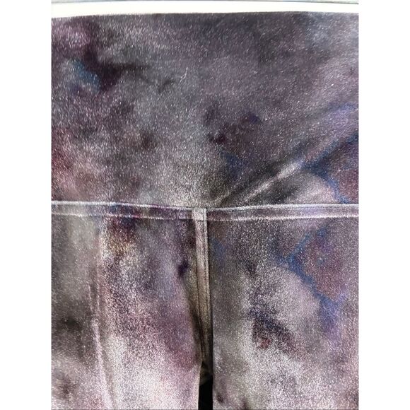 Lululemon NWT Wunder Lounge Short 8” Velour in Multicolor Size 4 - Picture 2 of 8